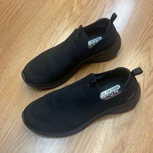 Sketcher slip on sneakers